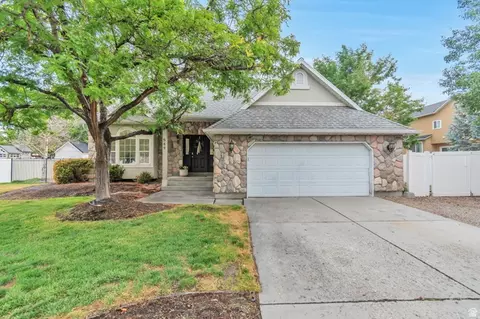 549 E Willow Springs Ln, Draper, UT 84020