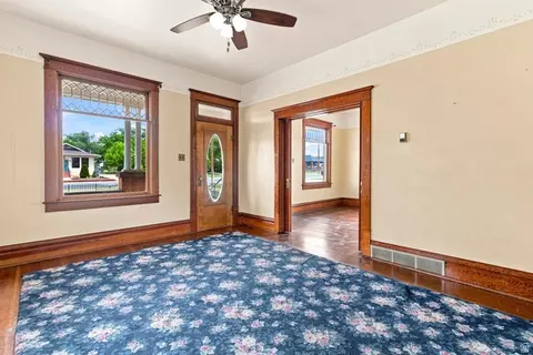 Living - 34 E 100 S, Gunnison, UT 84634 photo 3 of 4