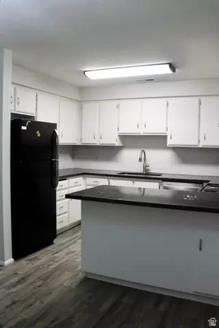 Kitchen - 182 W Garden Park Dr #182, Orem, UT 84057 photo 2 of 4