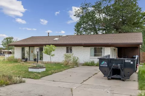 Exterior - 10368 S Crocus St, Sandy, UT 84094 photo 3 of 5