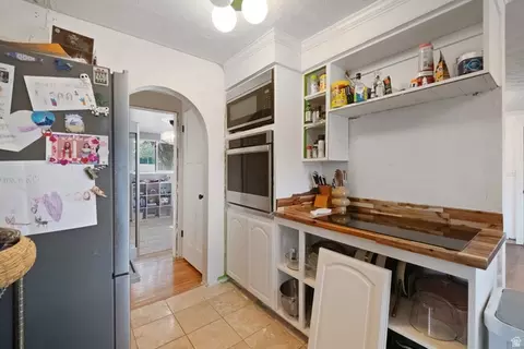 Kitchen - 10368 S Crocus St, Sandy, UT 84094 photo 2 of 4