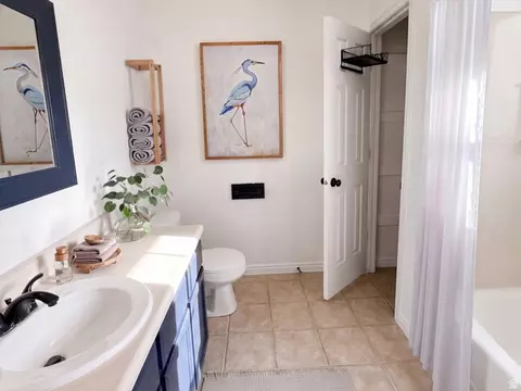 Bath - 1320 E Raptor Rd, Eagle Mountain, UT 84005 photo 2 of 3