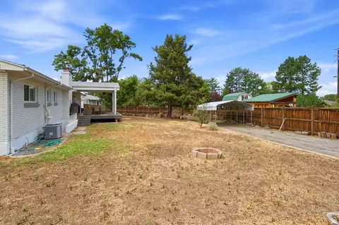 Exterior - 2315 E Creek Rd, Sandy, UT 84093 photo 6 of 6