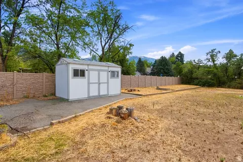 Exterior - 2315 E Creek Rd, Sandy, UT 84093 photo 5 of 6