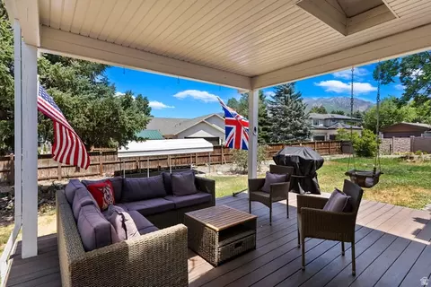 Exterior - 2315 E Creek Rd, Sandy, UT 84093 photo 2 of 6
