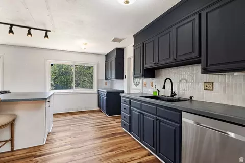 Kitchen - 2315 E Creek Rd, Sandy, UT 84093 photo 1 of 3