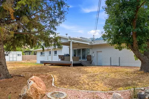 Exterior - 2315 E Creek Rd, Sandy, UT 84093 photo 3 of 6
