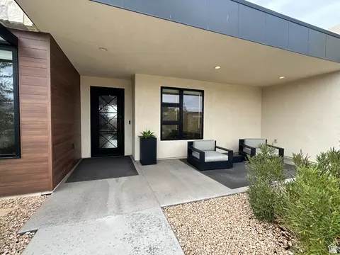 Exterior - 5658 S Ruby Dr, Saint George, UT 84790 photo 2 of 20