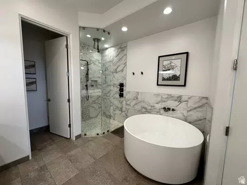Bath - 5658 S Ruby Dr, Saint George, UT 84790 photo 3 of 6