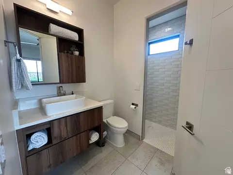 Bath - 5658 S Ruby Dr, Saint George, UT 84790 photo 5 of 6