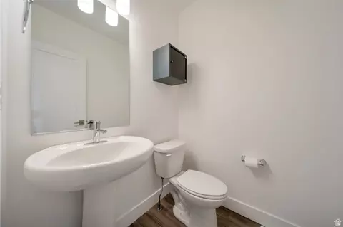 Bath - 4239 S Birkhill Blvd W, Murray, UT 84107 photo 1 of 4