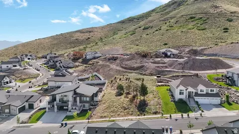14639 S Annika Run Dr W #16, Herriman, UT 84096