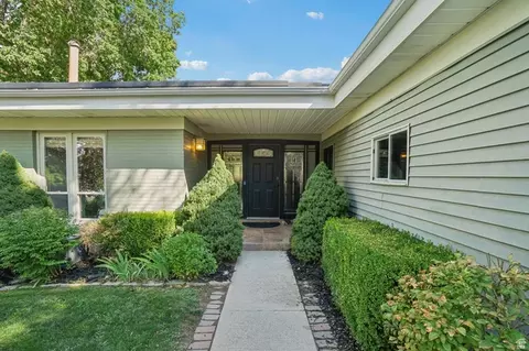 2451 E Murray Holladay Rd S, Holladay, UT 84117