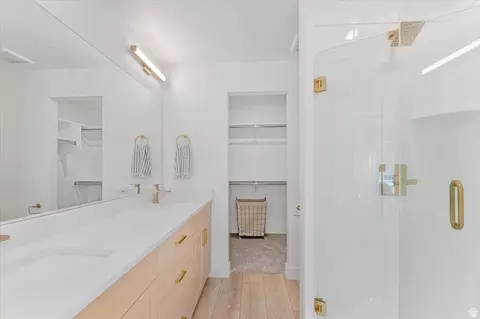 Bath - 856 E Brookshade Ln #108, Murray, UT 84107 photo 2 of 3