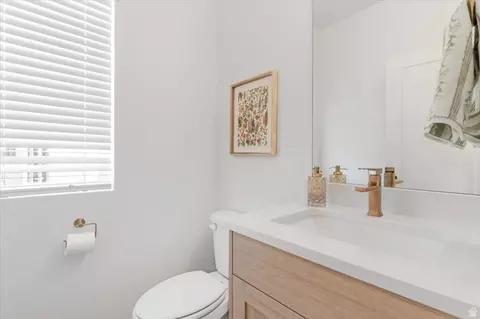 Bath - 856 E Brookshade Ln #108, Murray, UT 84107 photo 1 of 3