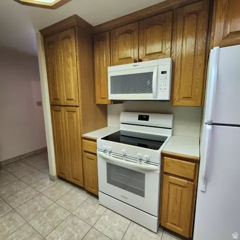 Kitchen - 228 E 1864 S, Orem, UT 84058 photo 3 of 3