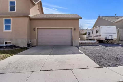 Exterior - 7065 N Cherokee St, Eagle Mountain, UT 84005 photo 6 of 10