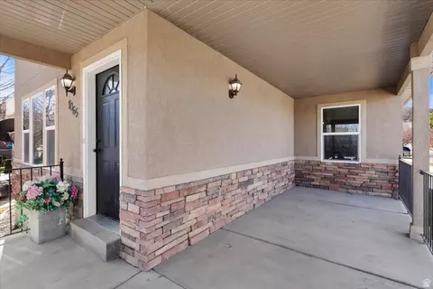 Exterior - 7065 N Cherokee St, Eagle Mountain, UT 84005 photo 8 of 10