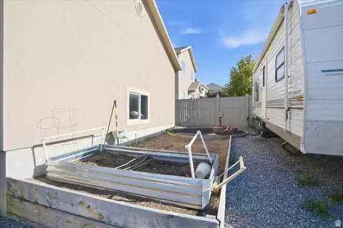 Exterior - 7065 N Cherokee St, Eagle Mountain, UT 84005 photo 9 of 10