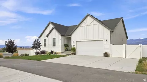 Exterior - 6017 N Sheps Rd #C211, Eagle Mountain, UT 84005 photo 2 of 7