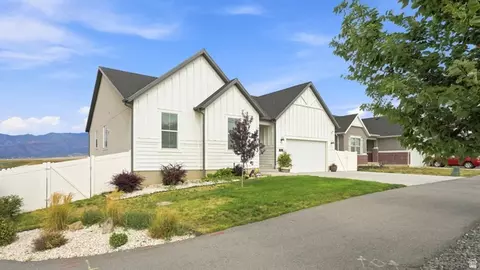 Exterior - 6017 N Sheps Rd #C211, Eagle Mountain, UT 84005 photo 3 of 7