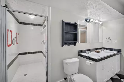 Bath - 5 Quietwood Ln, Sandy, UT 84092 photo 8 of 8