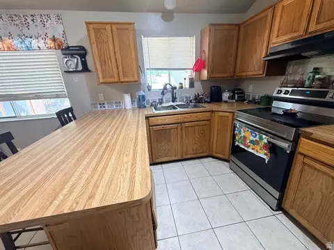 Kitchen - 2466 N 1050 W, Layton, UT 84041 photo 2 of 2