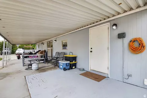 Exterior - 265 S 400 E, Mayfield, UT 84643 photo 5 of 11