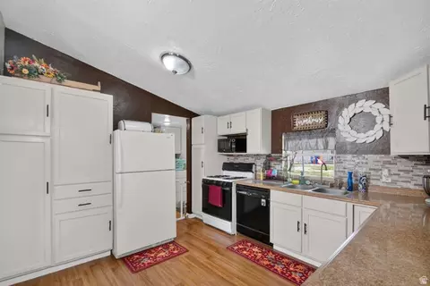 Kitchen - 265 S 400 E, Mayfield, UT 84643 photo 1 of 2