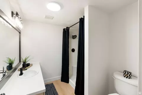 Bath - 633 E 1260 N, Logan, UT 84341 photo 4 of 5