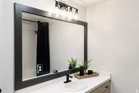 Bath - 633 E 1260 N, Logan, UT 84341 photo 5 of 5