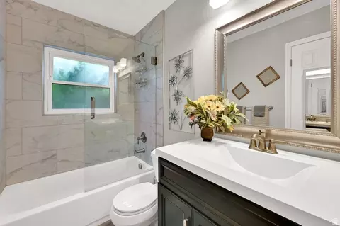 Bath - 2425 E View Dr, South Weber, UT 84405 photo 1 of 2
