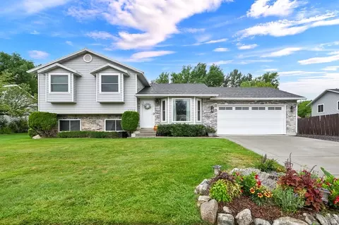 Exterior - 2425 E View Dr, South Weber, UT 84405 photo 3 of 7