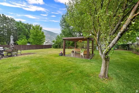 Exterior - 2425 E View Dr, South Weber, UT 84405 photo 4 of 7