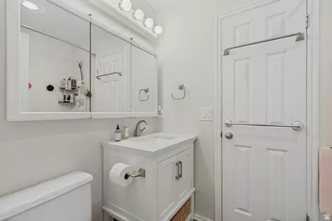Bath - 752 E Gables St # 14B, Midvale, UT 84047 photo 3 of 3