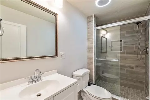 Bath - 223 E Sage Ln, Wanship, UT 84017 photo 5 of 5