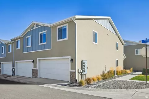 Exterior - 4215 E Oconnell Ln, Eagle Mountain, UT 84005 photo 2 of 2