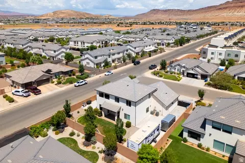 View/Area - 4044 S 490 E, Washington, UT 84780 photo 4 of 6