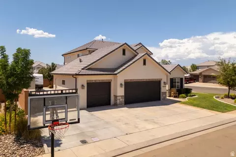 Exterior - 4044 S 490 E, Washington, UT 84780 photo 3 of 6