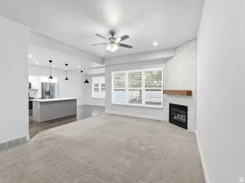 Living - 1330 E Old Maple Ct S, Salt Lake City, UT 84117 photo 2 of 4