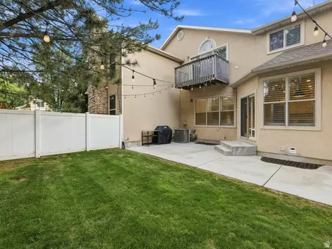 Exterior - 1330 E Old Maple Ct S, Salt Lake City, UT 84117 photo 4 of 7