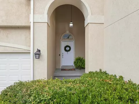 Exterior - 1330 E Old Maple Ct S, Salt Lake City, UT 84117 photo 2 of 7