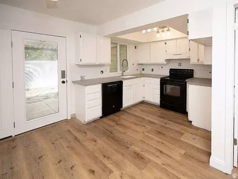 Kitchen - 547 N 200 W #547, Bountiful, UT 84010 photo 1 of 2