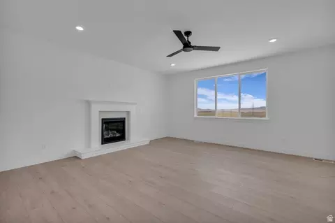 Living - 2901 N Scarlet Rd #LOT EAGLE, Eagle Mountain, UT 84005 photo 1 of 2