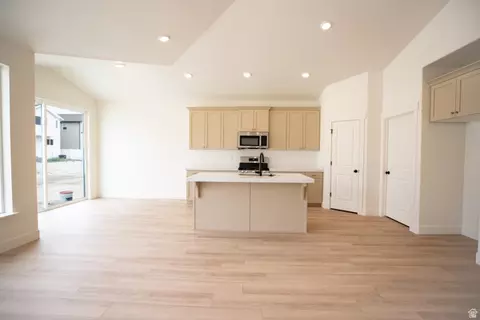 Living - 3855 N Calista Way #LOT EAGLE, Mountain, UT 84005 photo 1 of 2