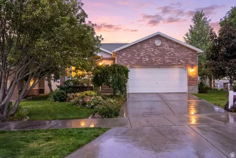 6497 W Black Oak Dr, West Jordan, UT 84081