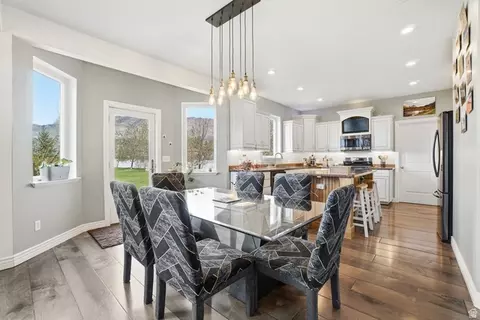 Dining - 5462 E 2575 N, Eden, UT 84310 photo 2 of 3