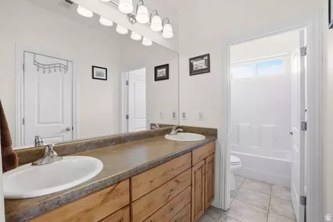 Bath - 5462 E 2575 N, Eden, UT 84310 photo 3 of 4