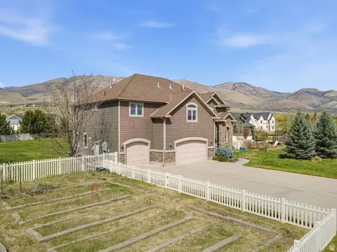 Exterior - 5462 E 2575 N, Eden, UT 84310 photo 9 of 11