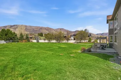 Exterior - 5462 E 2575 N, Eden, UT 84310 photo 6 of 11